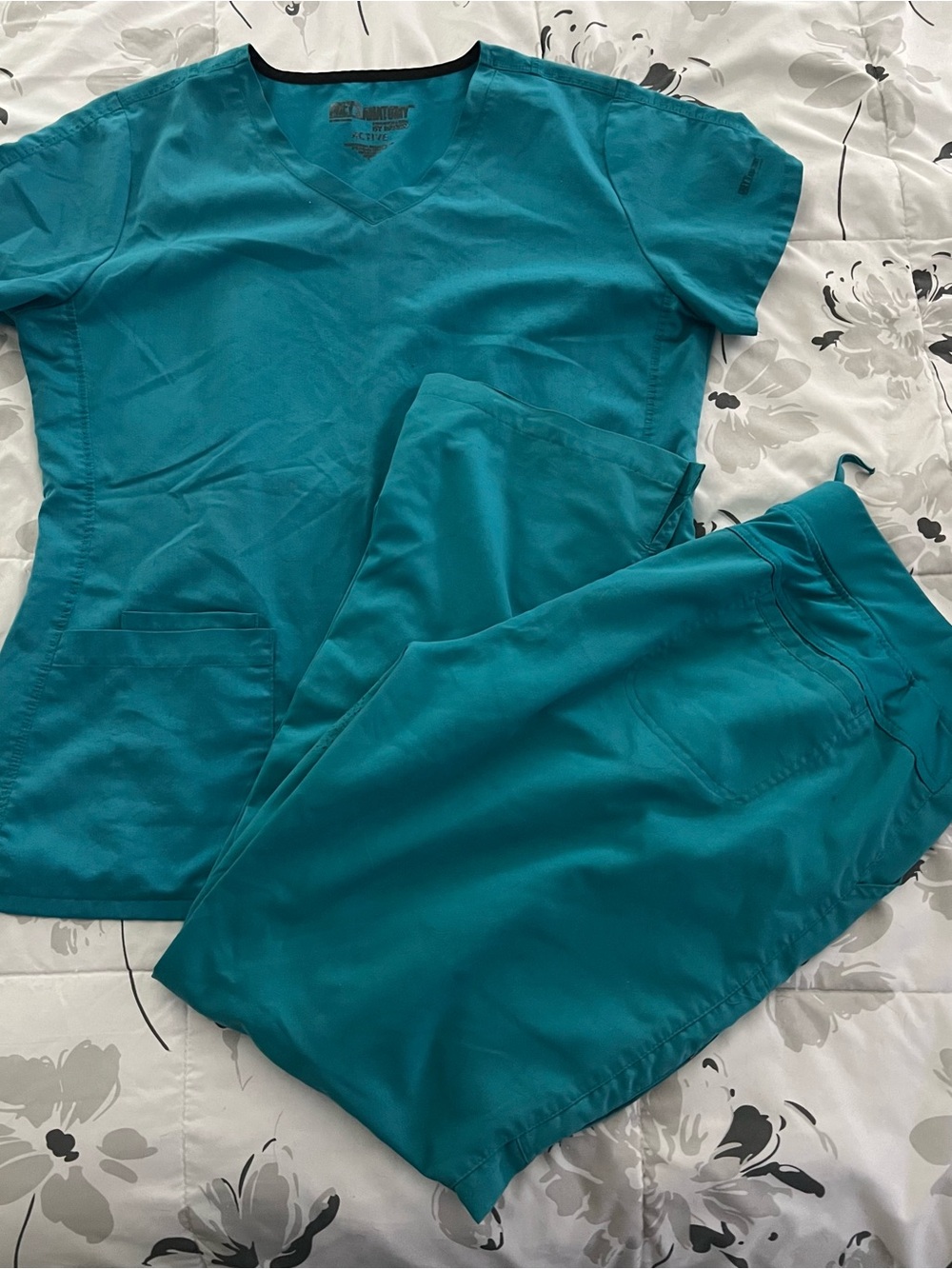 Greys Anatomy Teal Women's Scrub Top & Pants Set